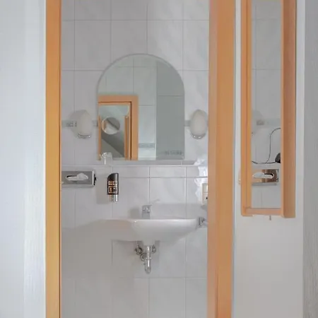 Kruse Zum Hollotal 3*